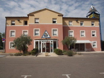 Akena - Parc Des Expositions Avignon Hotel